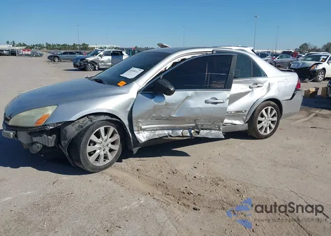 2007 Honda Accord 3.0 Se from USA, damaged, VIN 1HGCM66497A060153
